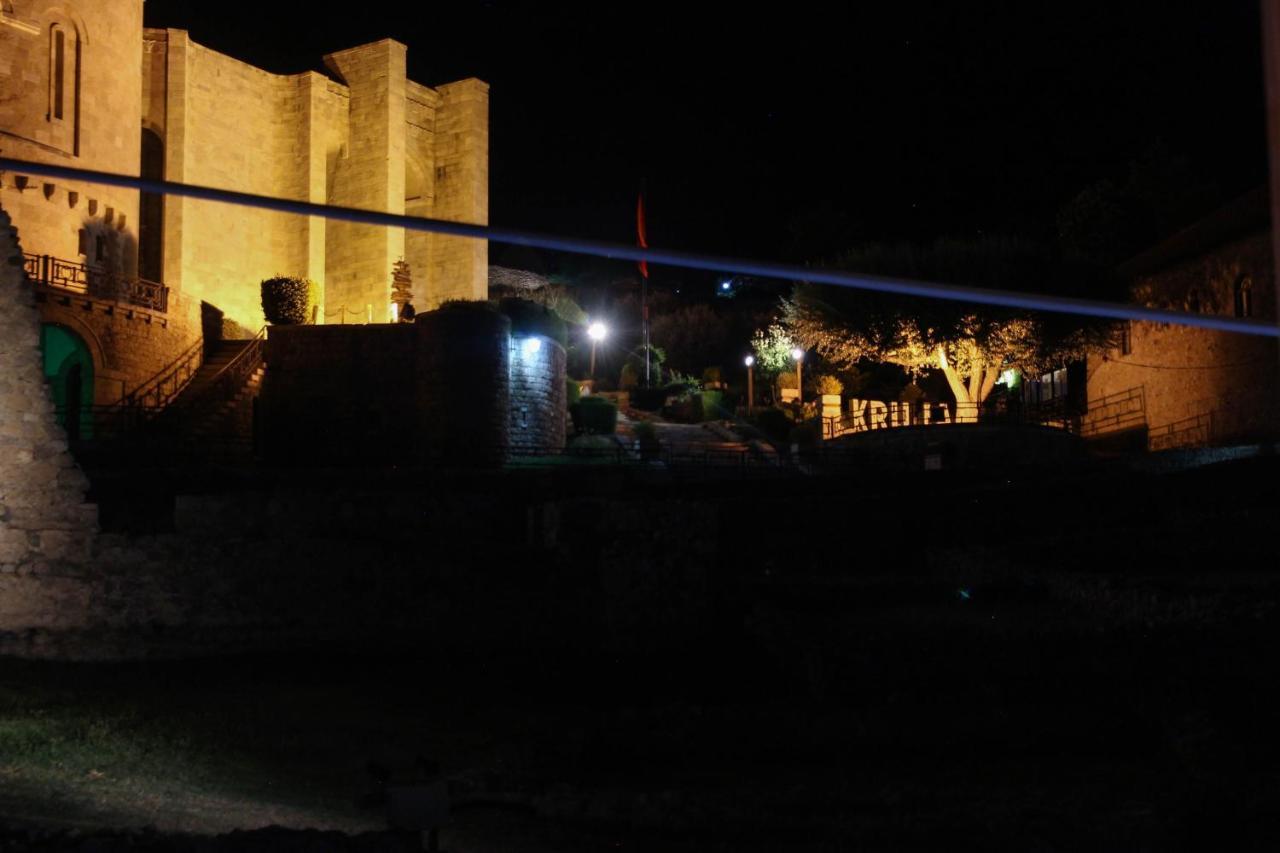 Kruja Albergo Diffuso , Inside Kruja Castle Экстерьер фото
