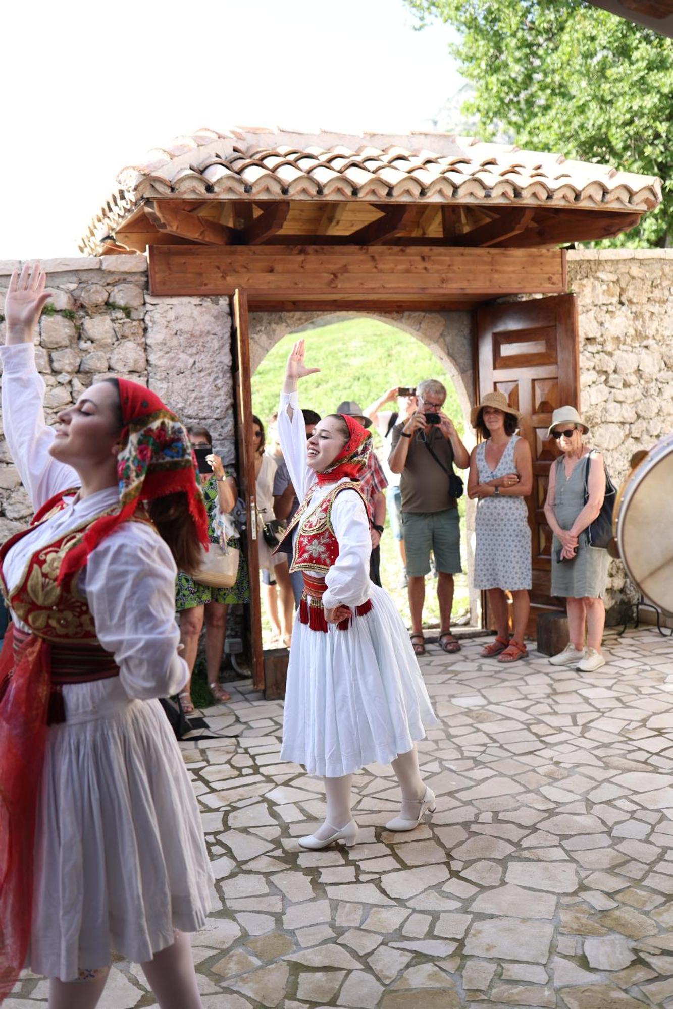 Kruja Albergo Diffuso , Inside Kruja Castle Экстерьер фото