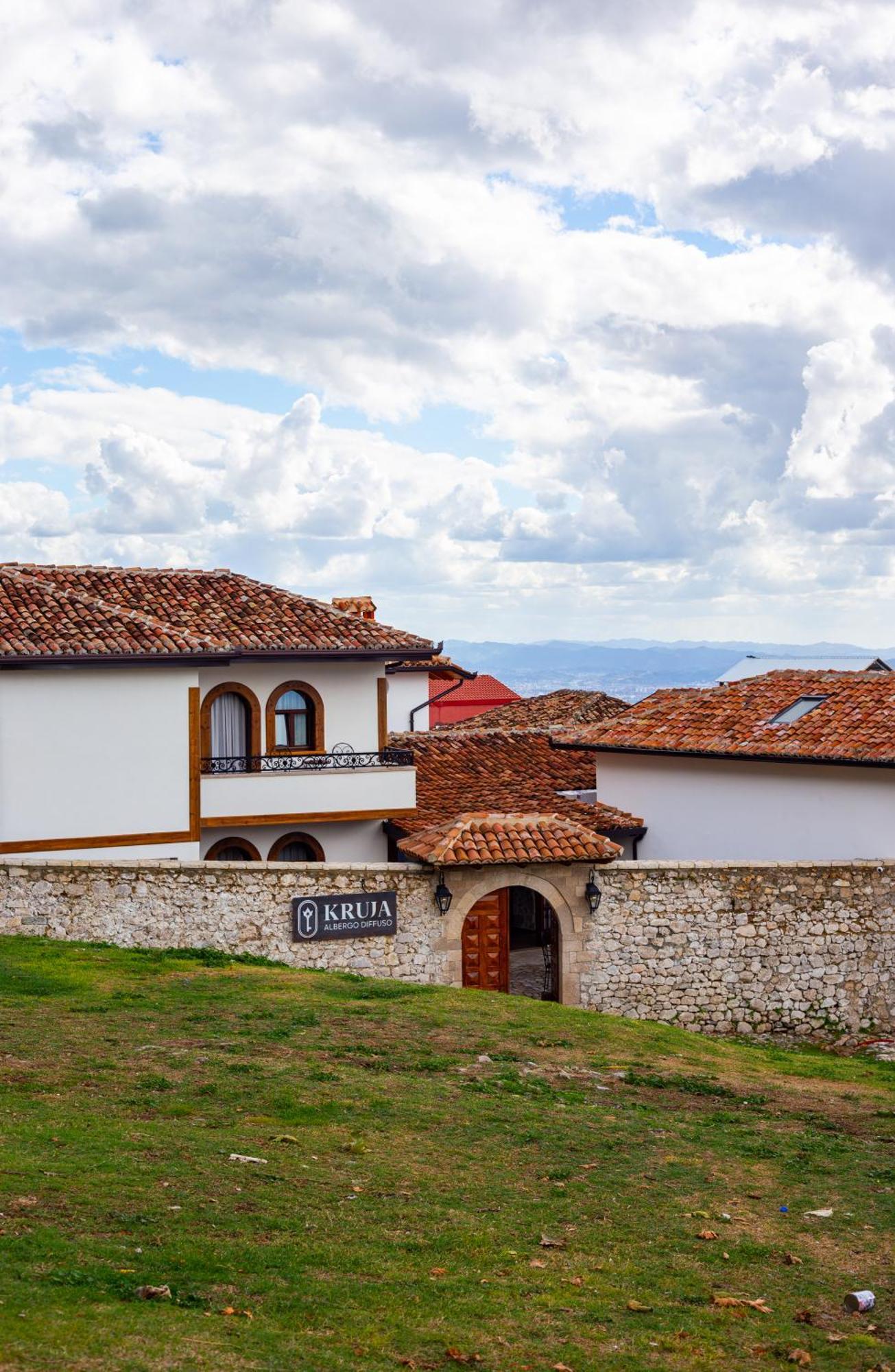 Kruja Albergo Diffuso , Inside Kruja Castle Экстерьер фото